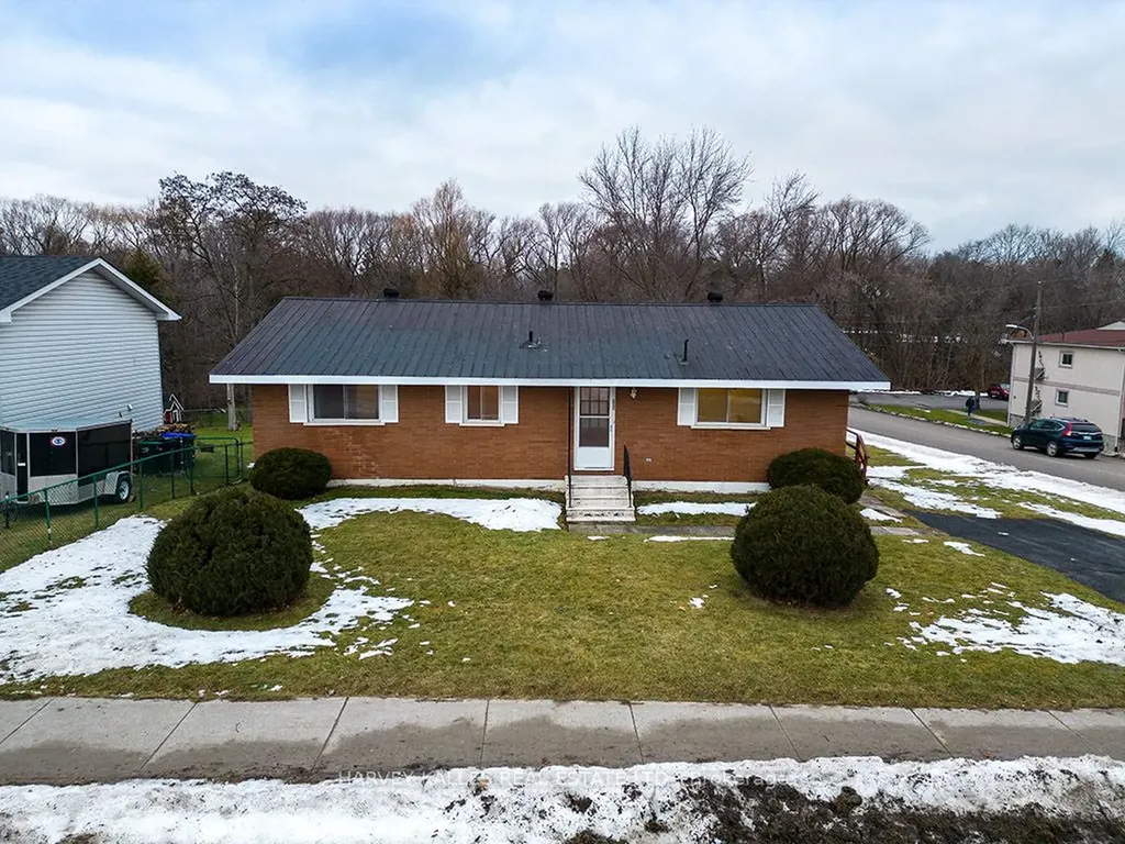 226 Weir Street Clearview ON L0M 1S0
