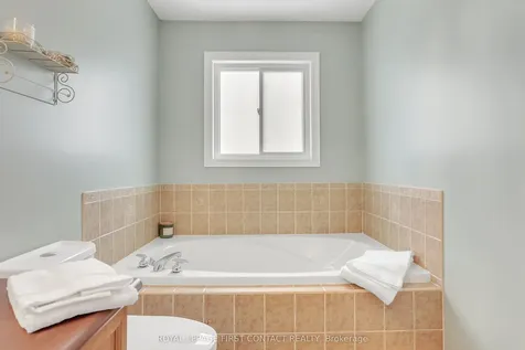 21 Bird Street Barrie ON L4N 0W7