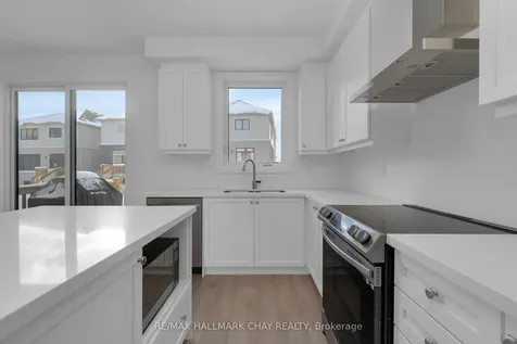 116 West Oak Trail Barrie ON L9S 2Z4