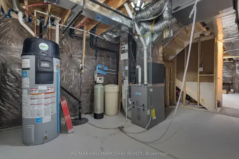 116 West Oak Trail Barrie ON L9S 2Z4