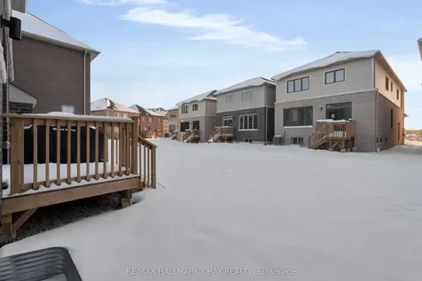 116 West Oak Trail Barrie ON L9S 2Z4