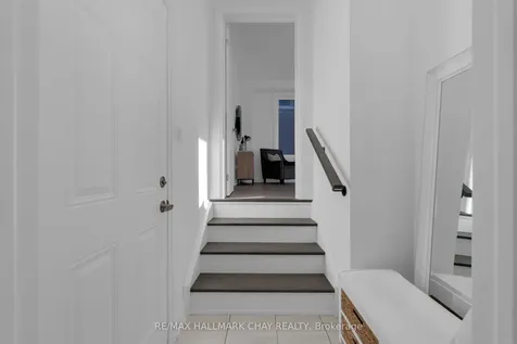 116 West Oak Trail Barrie ON L9S 2Z4