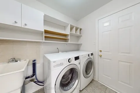 39 Livia Herman Way Barrie ON L4M 6X1