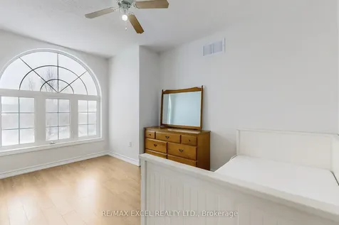 39 Livia Herman Way Barrie ON L4M 6X1