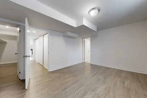 39 Livia Herman Way Barrie ON L4M 6X1