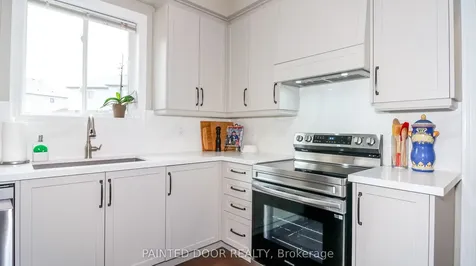 5 Regina Road Barrie ON L4M 7J1