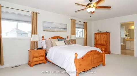 5 Regina Road Barrie ON L4M 7J1