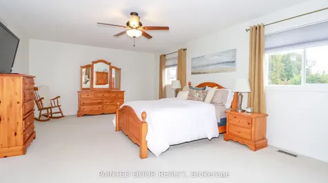 5 Regina Road Barrie ON L4M 7J1