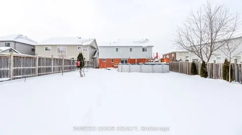 5 Regina Road Barrie ON L4M 7J1