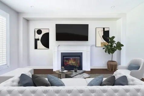 101 Jewel House Lane Barrie ON L4N 5X1