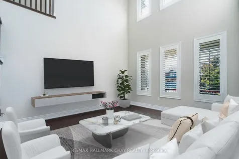 101 Jewel House Lane Barrie ON L4N 5X1