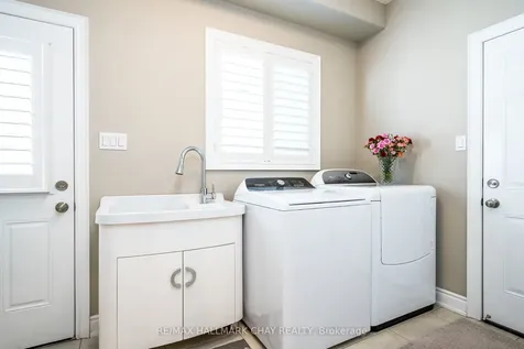 101 Jewel House Lane Barrie ON L4N 5X1