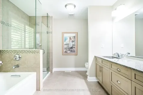 101 Jewel House Lane Barrie ON L4N 5X1