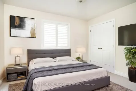 101 Jewel House Lane Barrie ON L4N 5X1