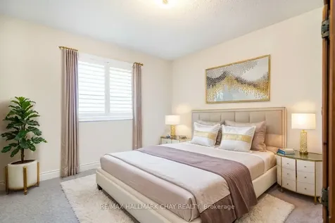 101 Jewel House Lane Barrie ON L4N 5X1