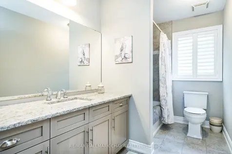 101 Jewel House Lane Barrie ON L4N 5X1