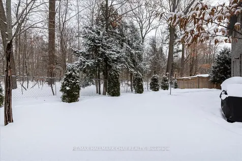 101 Jewel House Lane Barrie ON L4N 5X1