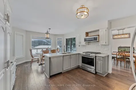 15 Callaghan Drive Barrie ON L4N 6E8