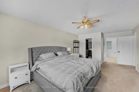 15 Callaghan Drive Barrie ON L4N 6E8