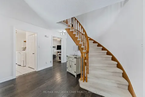 15 Callaghan Drive Barrie ON L4N 6E8