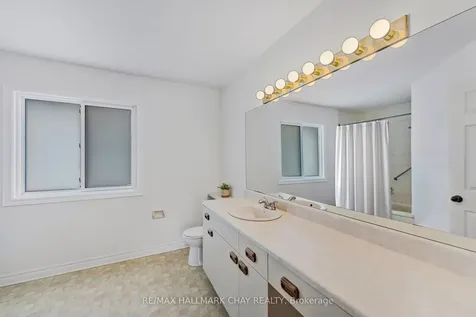 15 Callaghan Drive Barrie ON L4N 6E8