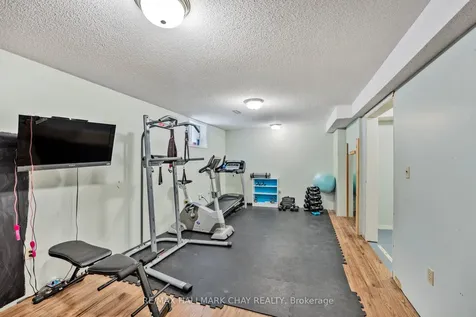 15 Callaghan Drive Barrie ON L4N 6E8