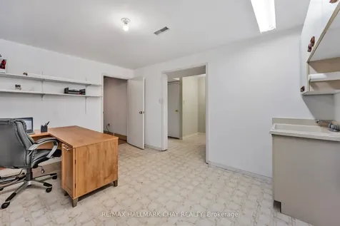 15 Callaghan Drive Barrie ON L4N 6E8