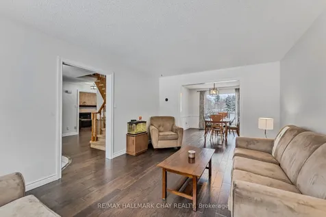 15 Callaghan Drive Barrie ON L4N 6E8