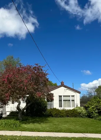 28 Adelaide Street Barrie ON L4N 3T5