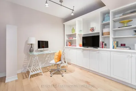 309 Cox Mill Road Barrie ON L4N 8V3