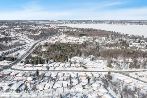 309 Cox Mill Road Barrie ON L4N 8V3