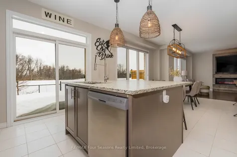 112 Kirby Avenue Collingwood ON L9Y 4C5