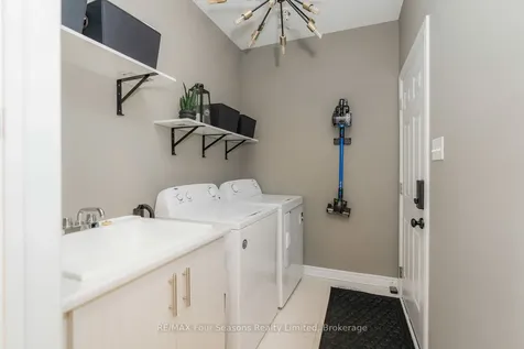 112 Kirby Avenue Collingwood ON L9Y 4C5