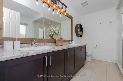 112 Kirby Avenue Collingwood ON L9Y 4C5