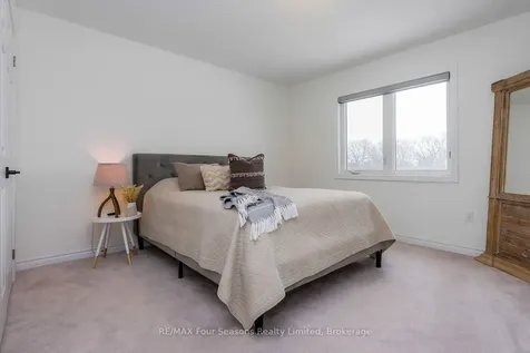 112 Kirby Avenue Collingwood ON L9Y 4C5