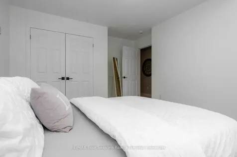 112 Kirby Avenue Collingwood ON L9Y 4C5