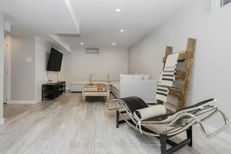 112 Kirby Avenue Collingwood ON L9Y 4C5