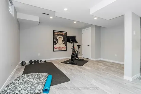 112 Kirby Avenue Collingwood ON L9Y 4C5