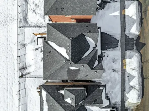 112 Kirby Avenue Collingwood ON L9Y 4C5