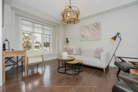 112 Kirby Avenue Collingwood ON L9Y 4C5