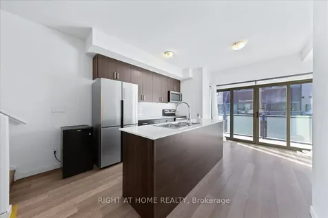 369 Essa Road Barrie ON L4M 4T5