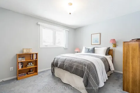 32 Trillium Crescent Barrie ON L4N 5K3