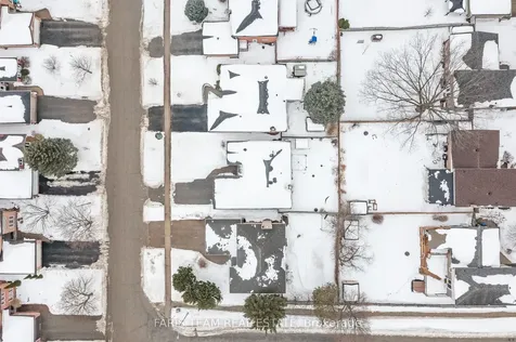 32 Trillium Crescent Barrie ON L4N 5K3