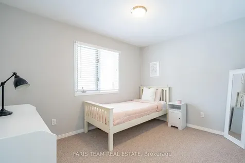 35 Street Vincent Street Barrie ON L4M 3Y3