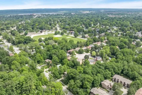 35 Street Vincent Street Barrie ON L4M 3Y3