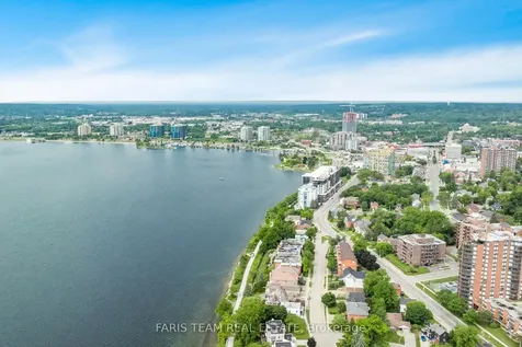 35 Street Vincent Street Barrie ON L4M 3Y3