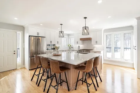 35 Street Vincent Street Barrie ON L4M 3Y3