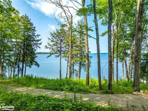 114 Gilwood Park Drive Penetanguishene ON L9M 1Z6