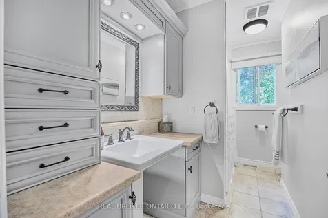 22 Patterson Place Barrie ON L4N 6T2