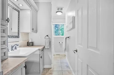 22 Patterson Place Barrie ON L4N 6T2